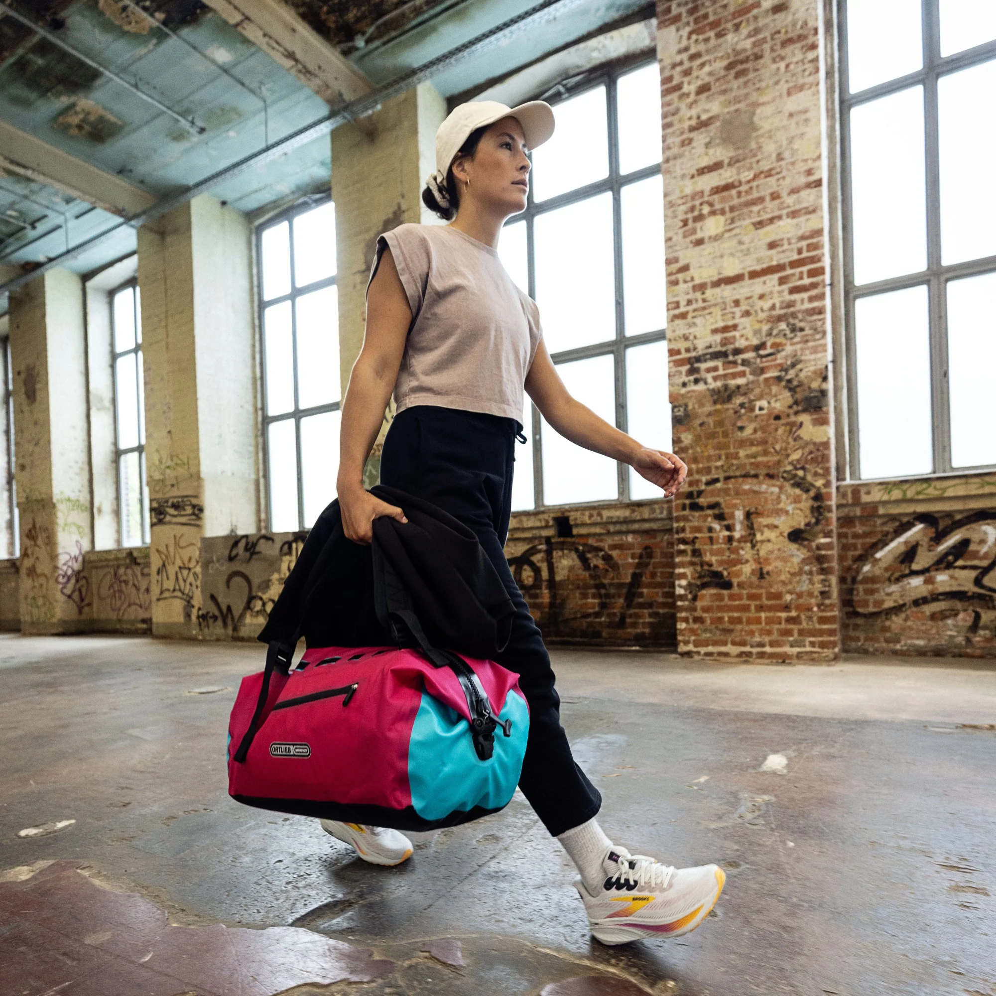 Ortlieb Duffle Lite 40 - Reisetasche / Rucksack 53 cm (blue cyber pink) - Image 9