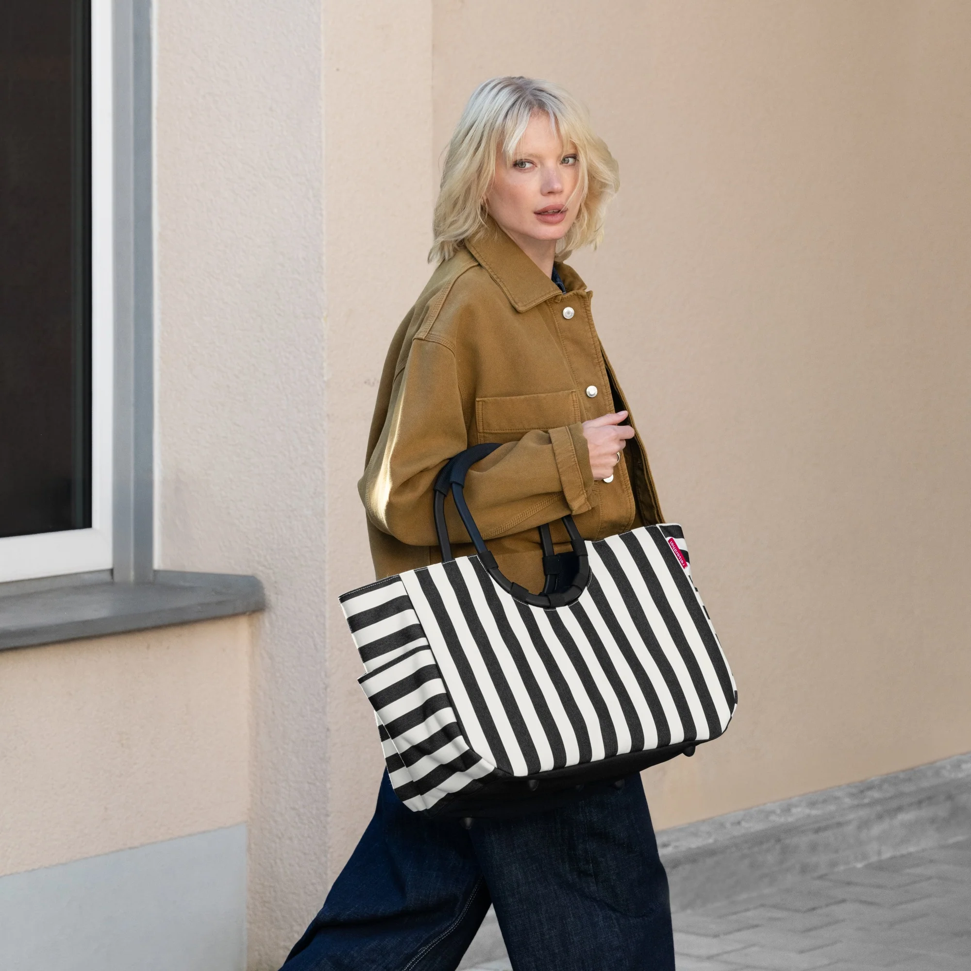 reisenthel shopping loopshopper L - Einkaufstasche mit Bügel 46 cm (summerstripes black) - Image 5